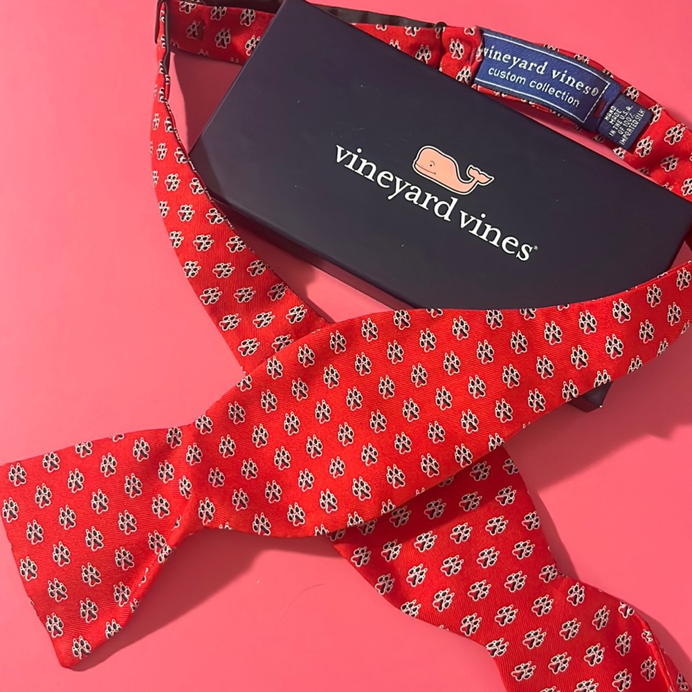 Vineyard vines self tie Northeastern huskies bow tie CUSTOM